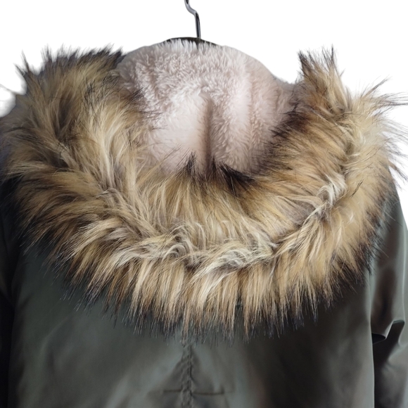Rue21 Women's Olive Green Quilted Faux Fur Hood ZIP Up Coat Size Medium - Picture 10 of 13